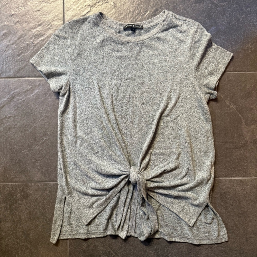 Harlowe & Graham Tie Front Short Sleeve Shirt